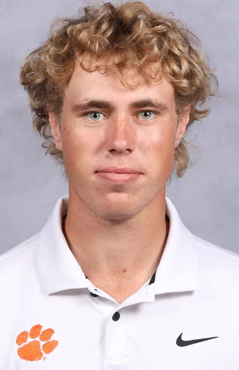 Oscar Valdemar Holm Bredkjaer, Golf, undefined