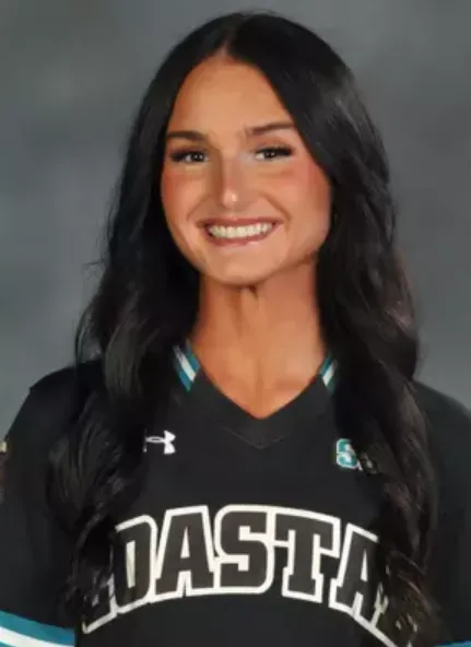 Charlotte Bentley, Softball, undefined