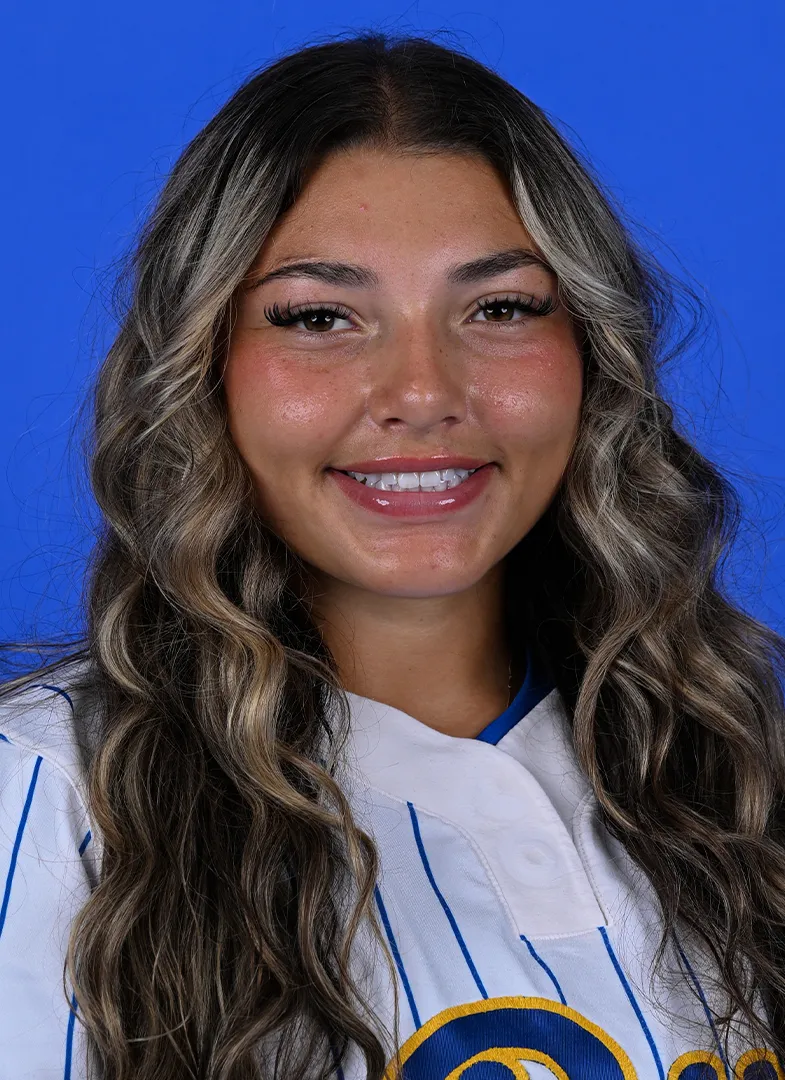 Luciana Moreno, Softball, undefined