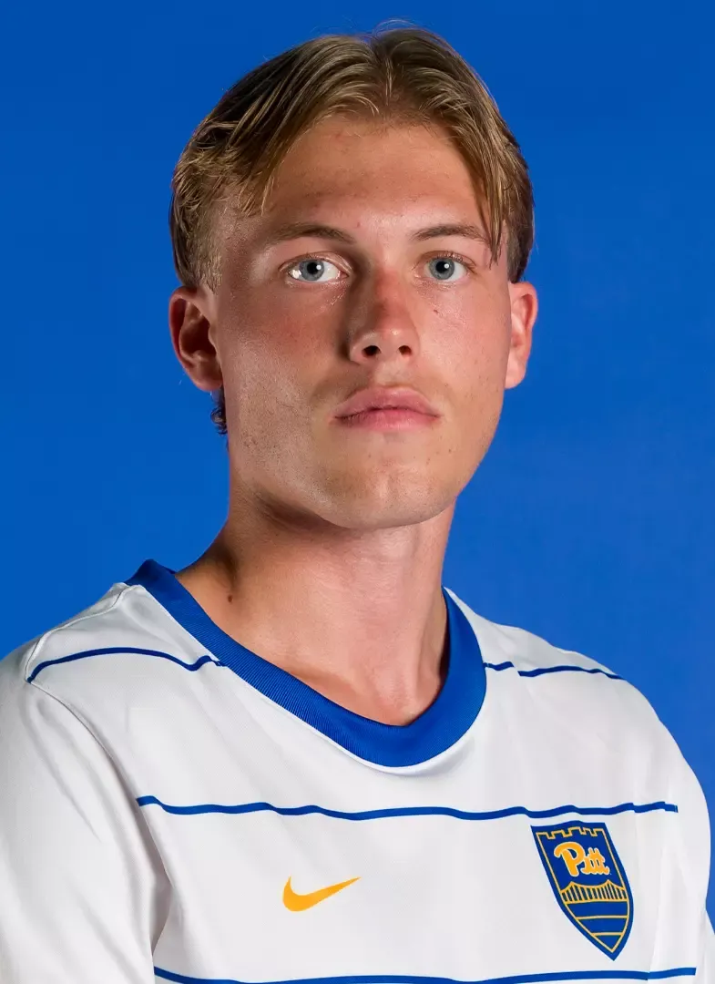 Albert Thorsen, Soccer, undefined