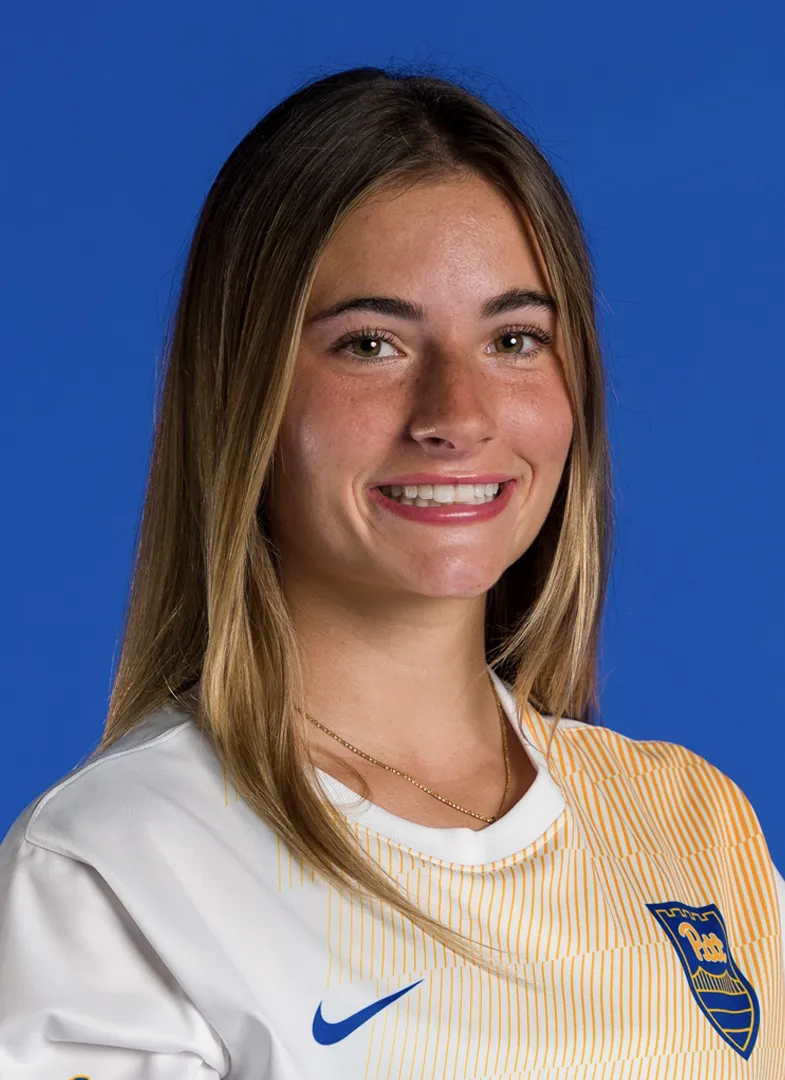 Lucia Wells, Soccer, undefined