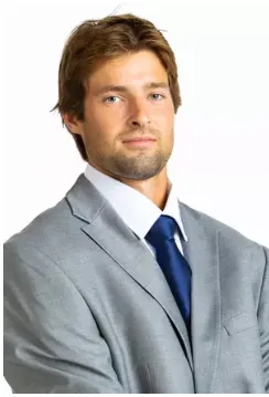 Easton Young, Hockey, undefined