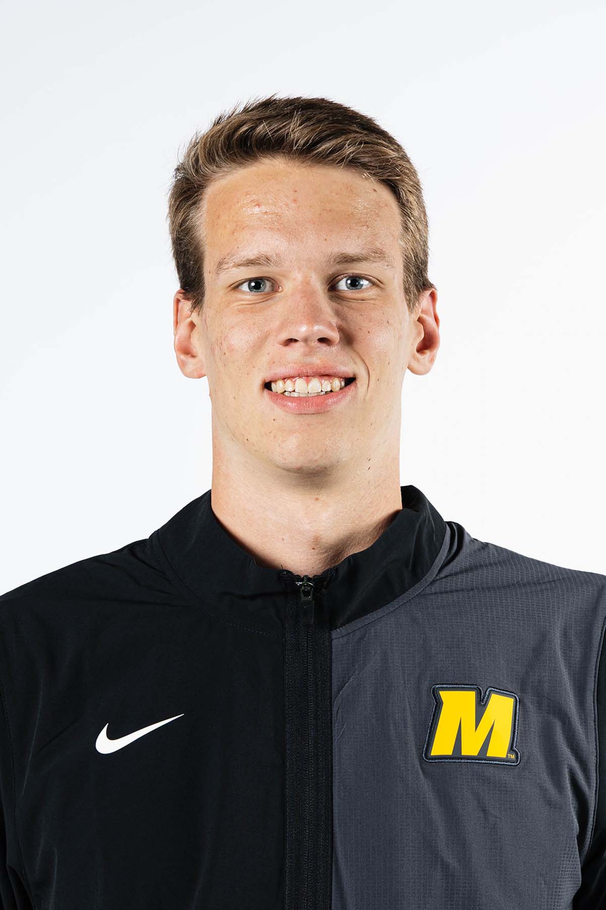 Jaden Pospishil, Swimming & Diving, undefined