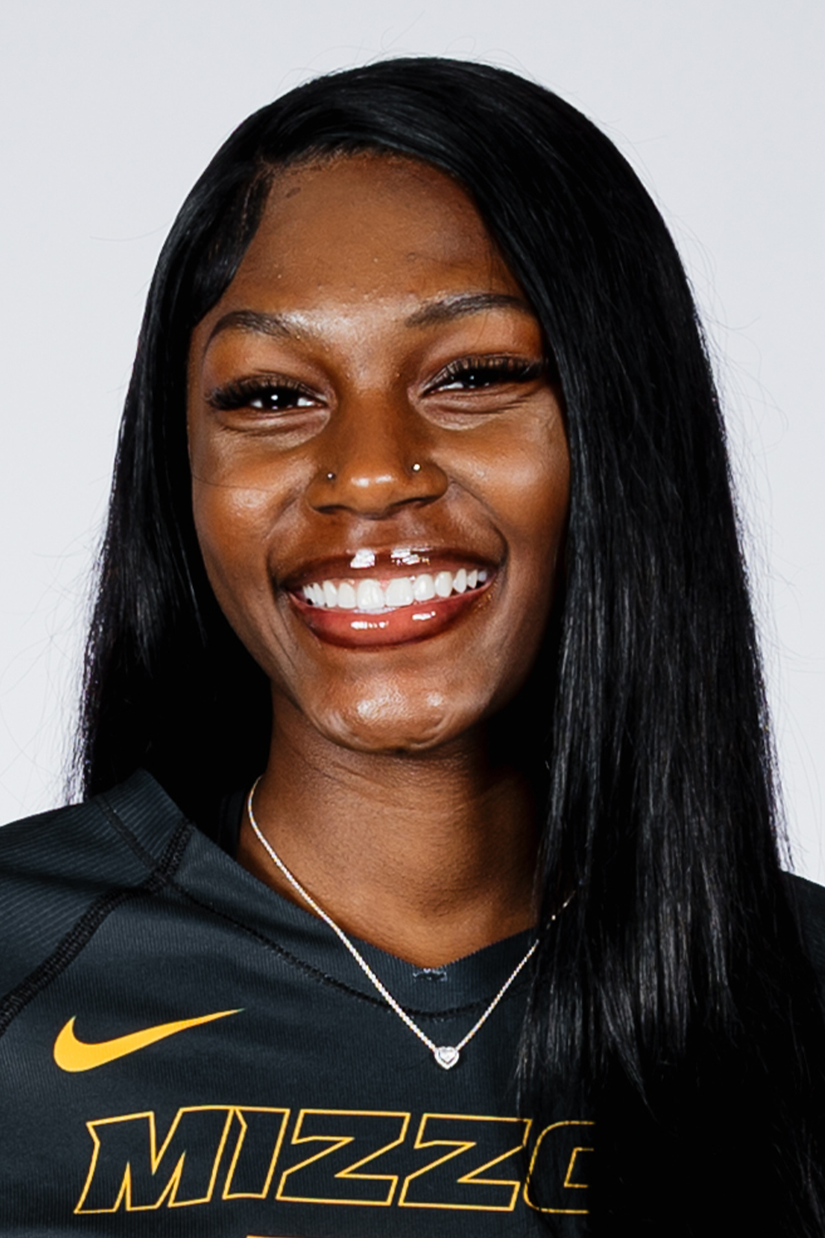 Tia Phinezy, Volleyball, undefined